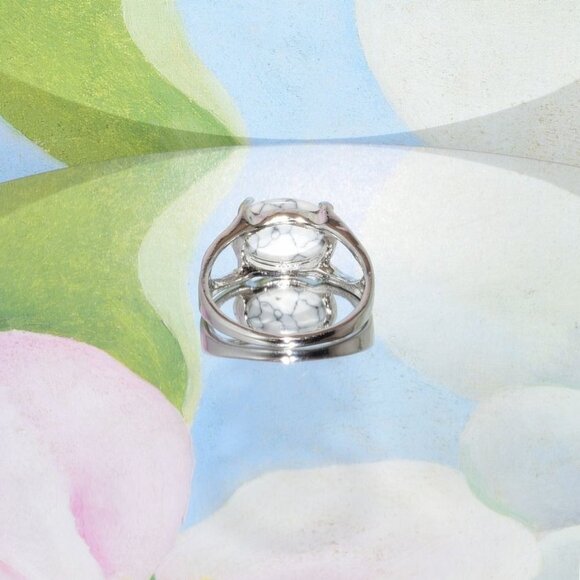 Kateryna Womens Size 9.5 Oval White Turquoise Silver Ring Gift Boxed - Picture 3 of 8